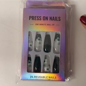 24 Reusable Coffin Shaped Floral Press on Nails
